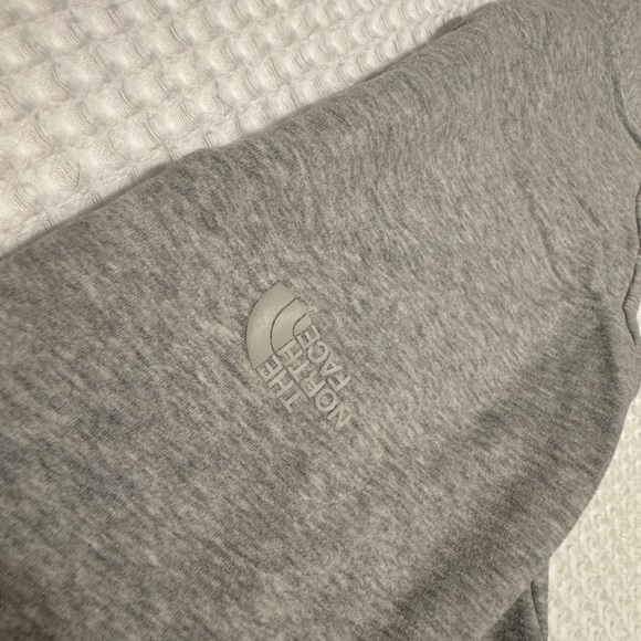 North Face Joggers Women - Picture 2 of 3